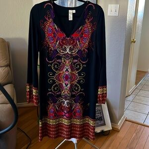 Beautiful dress size M, No holes, stains, or damage.